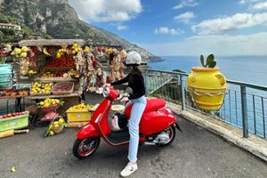 Sorrento : vespa tour