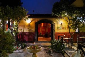 Dining experience at Caupona in Pompeii